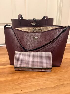 GUESS Bobbi inside out Women's plum Tote Bag set with Matching Wallet